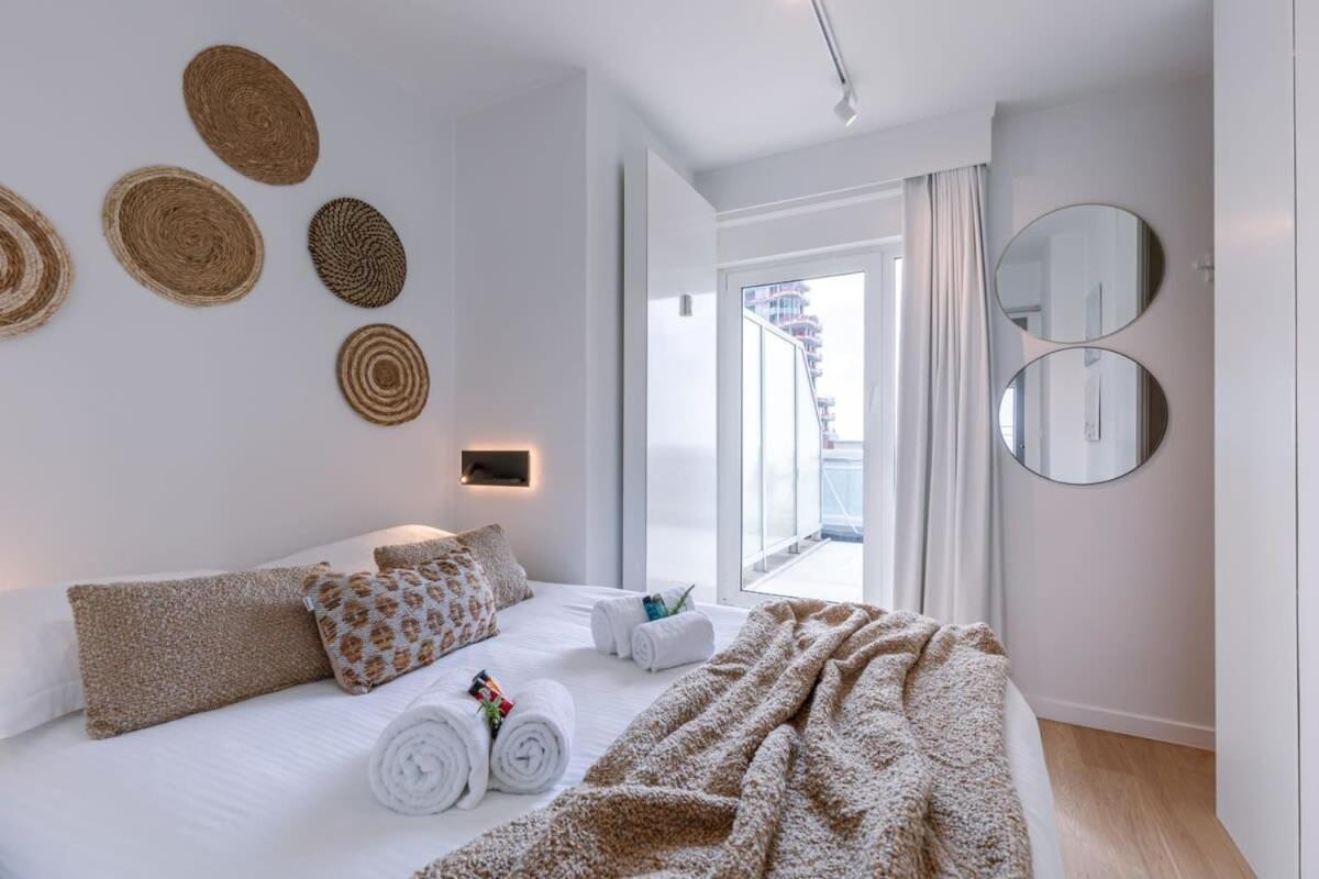 Huswell - Stunning Seafront Apartment Кнокке-Гейст Екстер'єр фото